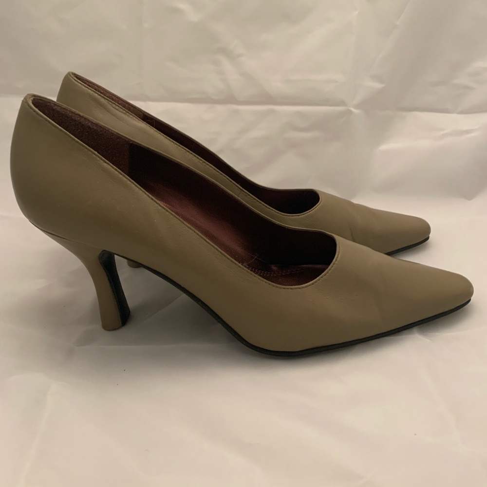 Linea Roma Camel color Heels
